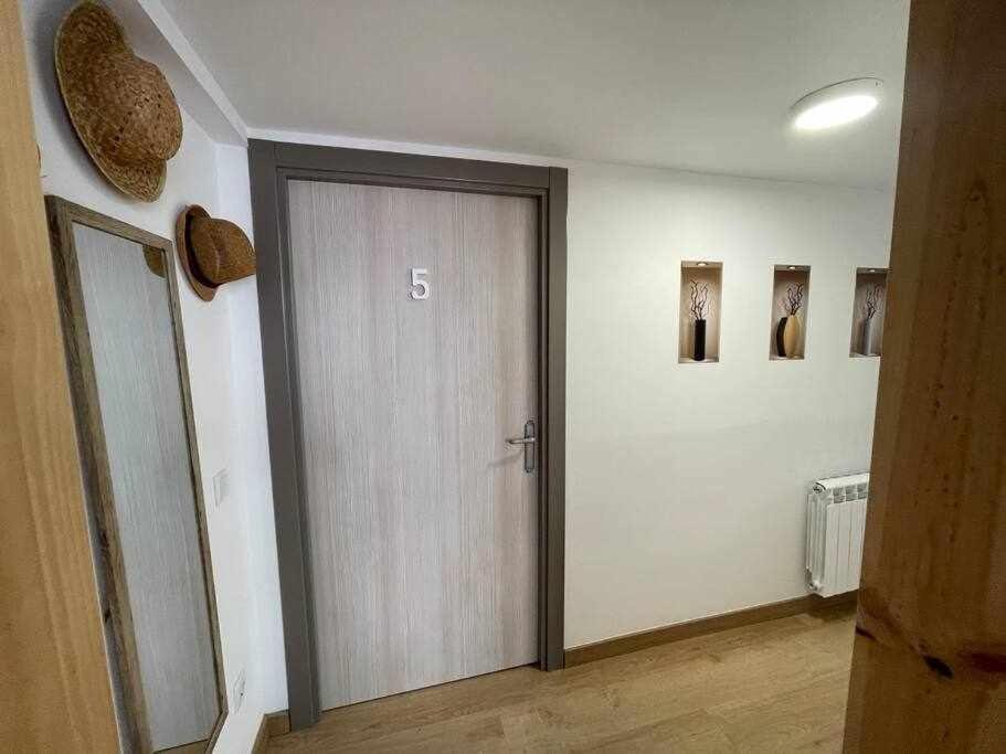 Oak Palace Oakplacescom León Εξωτερικό φωτογραφία