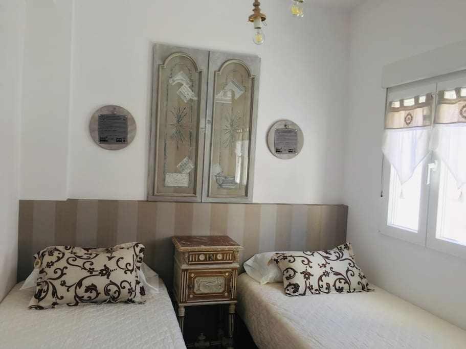 Oak Palace Oakplacescom León Εξωτερικό φωτογραφία