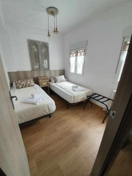 Oak Palace Oakplacescom León Εξωτερικό φωτογραφία