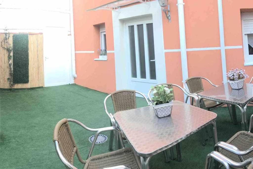 Oak Palace Oakplacescom León Εξωτερικό φωτογραφία